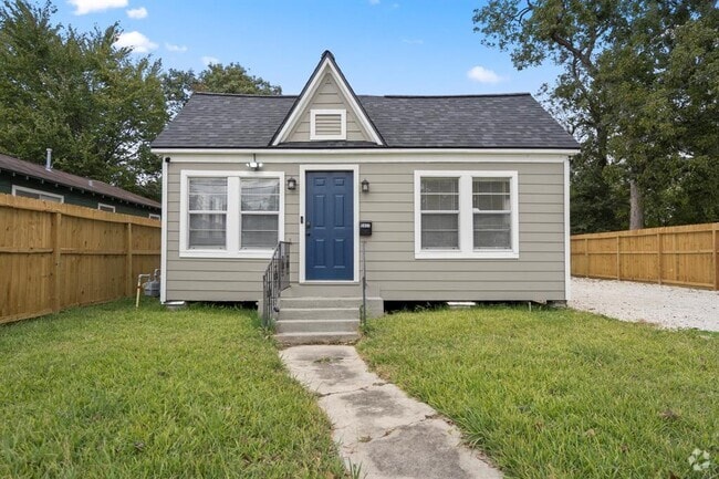 Building Photo - 5411 Arapahoe St Rental