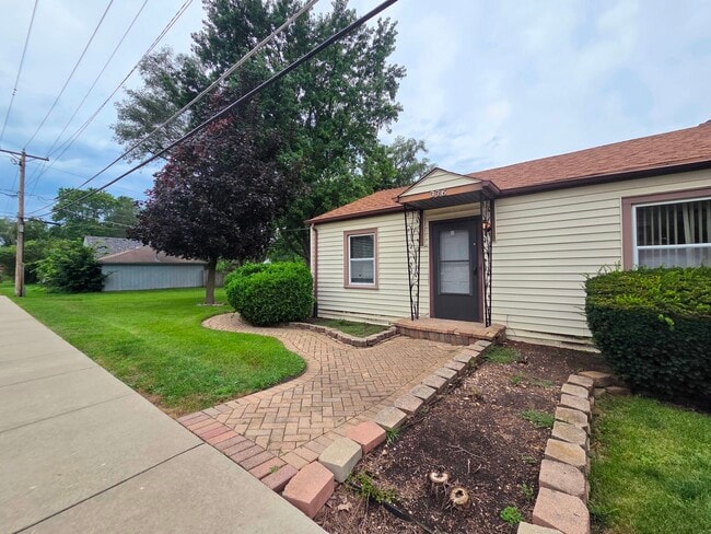 Photo - 336 E Orchard St