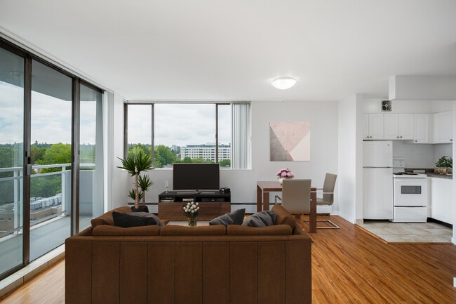 Photo - Hollyburn Court Unit 01007