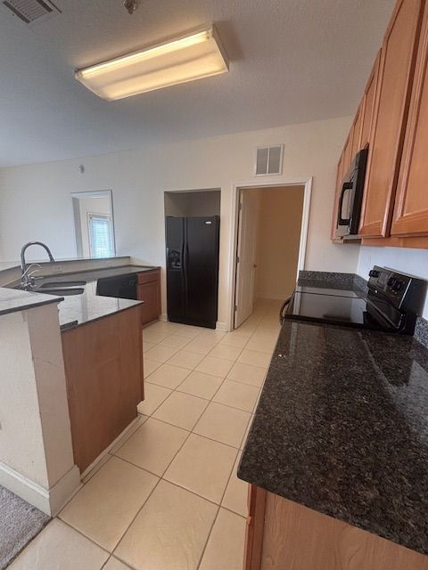 Photo - Luxurious 2 Bed/2 Bath Condo with Spectacu... Unidad 201 - 1