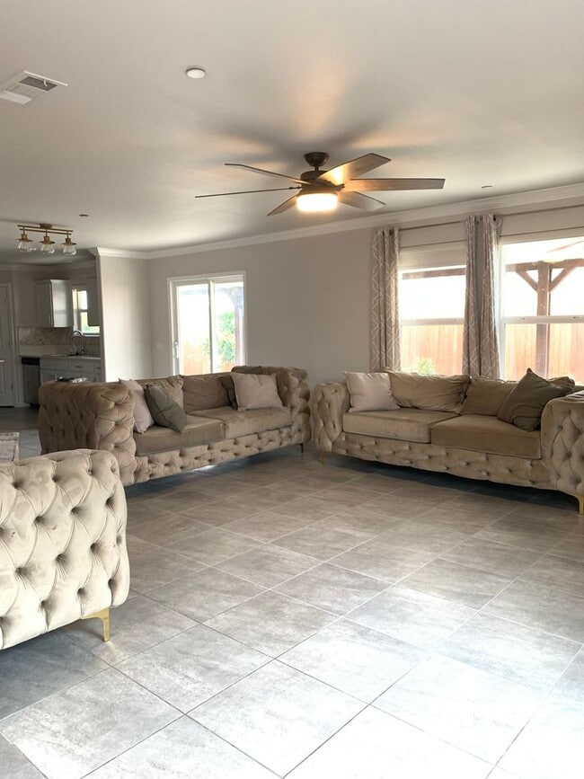 Photo - Southwest Bakersfield