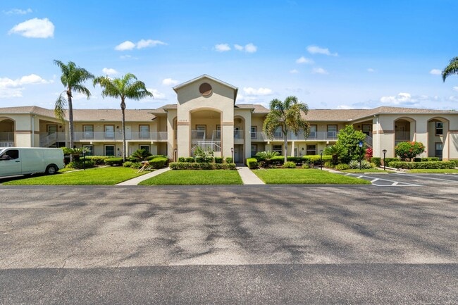 Photo - UNFURNISHED CONDO IN ESTERO 2+DEN SECOND FLOOR IN STONEYBROOK