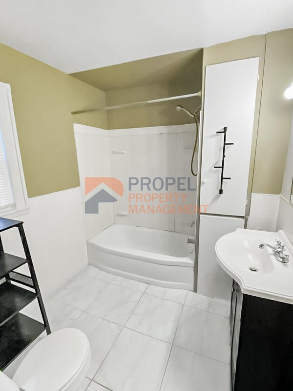 Photo - 157 E Bennett Ave