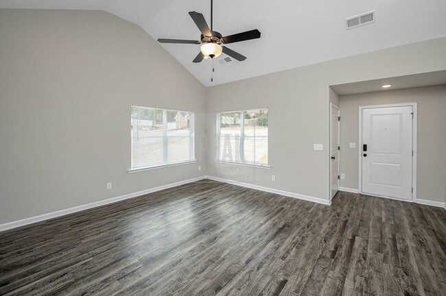 Photo - 390 Woodland Cir