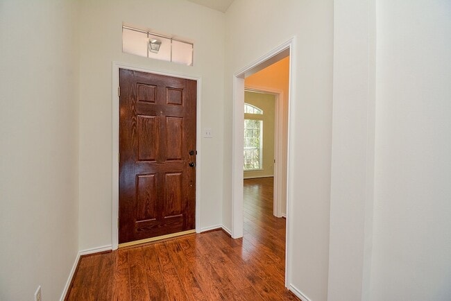 Photo - 3815 Summerfield Dr