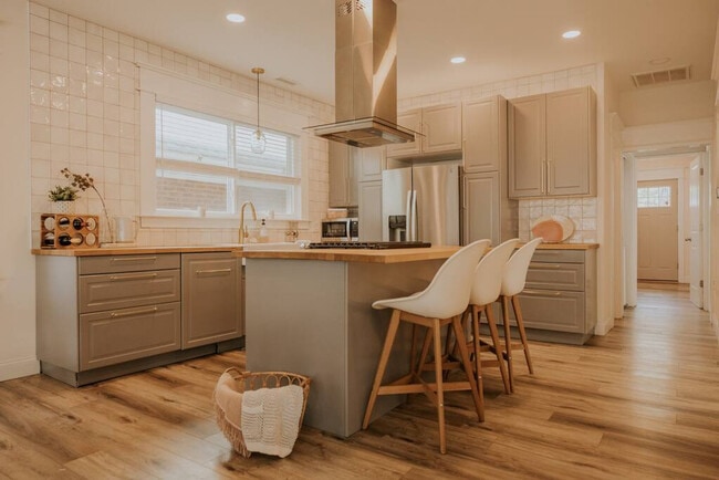 Photo - 3 S Surrey Ave Unidad ID1308991P