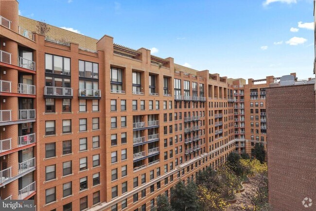 Building Photo - 616 E St NW Unit 1005 Rental