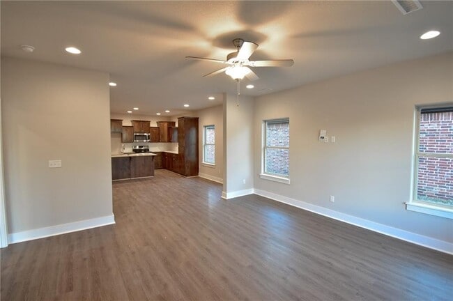 Photo - 747 N Malbec Rd