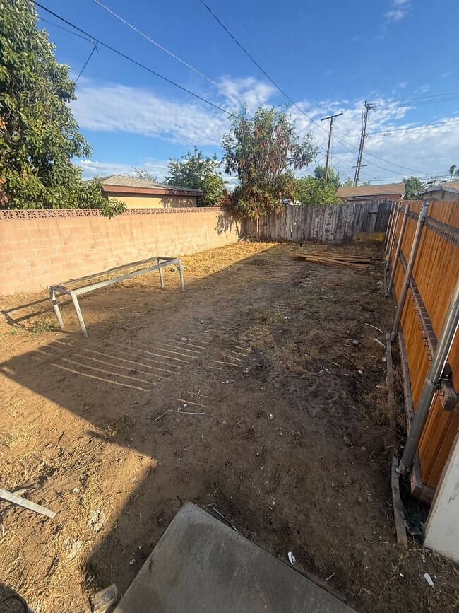 449 S Pampas Ave
