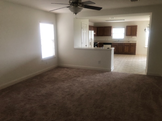 Photo - 13301 Coomes Dr