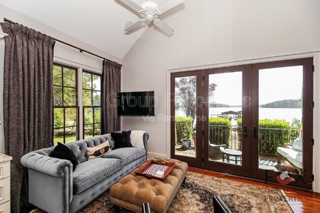 Photo - 17120 Belle Isle Dr