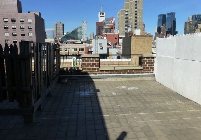 Photo - 530 W 47th St Unidad 1D