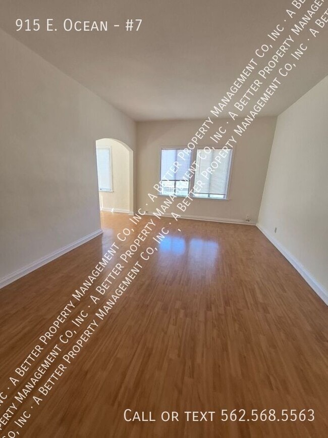 Building Photo - 915 E. Ocean-#7 Unit #7