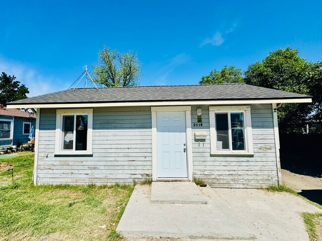 Building Photo - Newly Remodeled 1 Bedroom 1 Bath Home in Dos Palos