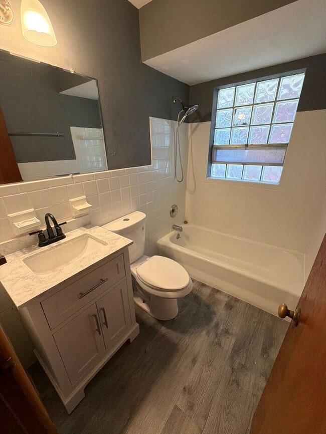 Charming 2-Bedroom First-Floor Apartment with Basement