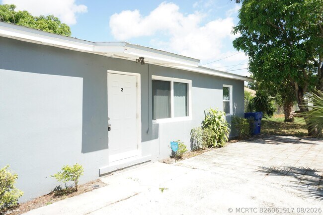 1456 W 29th St Unit 1