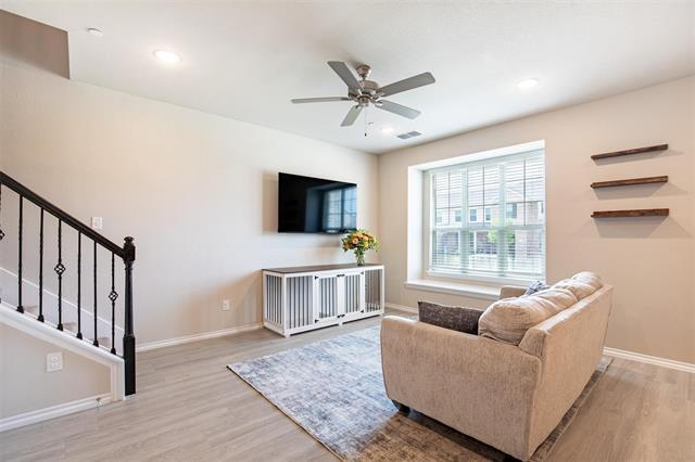 Photo - 2308 Davenport Dr