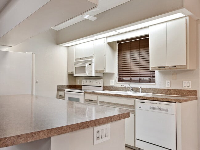 Photo - 5785 Colonial Oaks Blvd