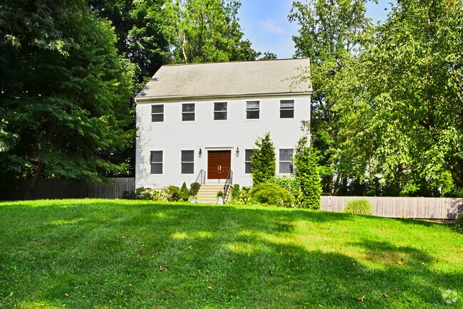 Building Photo - 145 Weed St Rental