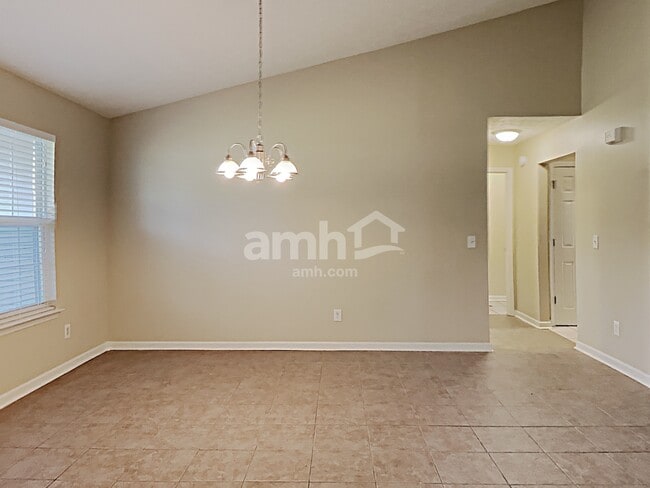 Photo - 247 Rockingham Dr