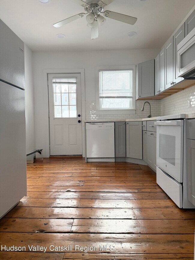 Photo - 30 Church St