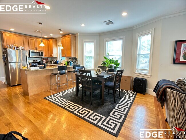 Photo - 29 Montfern Ave Condo Unit A