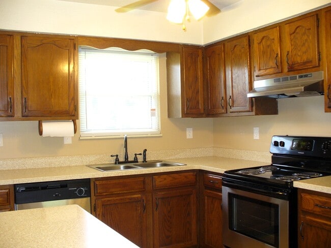 Photo - 728 Pleasant Valley Rd