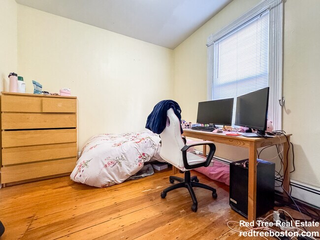 Photo - 168 Hillside St Unit 2