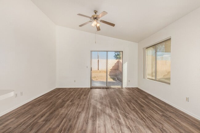 Photo - 3 bed 2 bath home in Surprise!