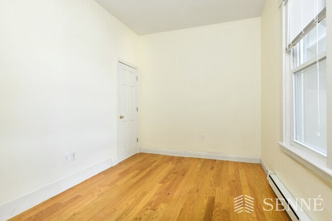 Photo - 1099 Cambridge St Unit 1