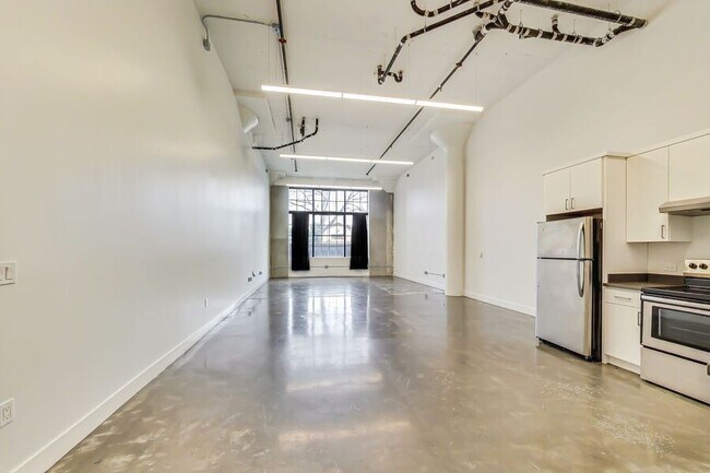 Building Photo - 5701 International Blvd Unit 15