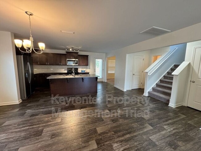 Photo - 5021 Red Poll Dr