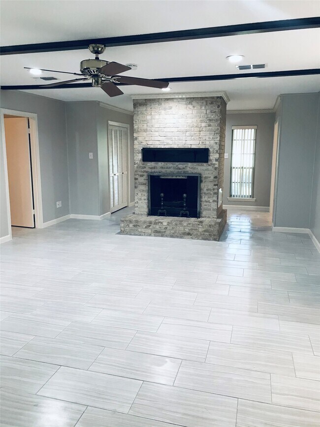 Photo - 3110 Springhill Dr