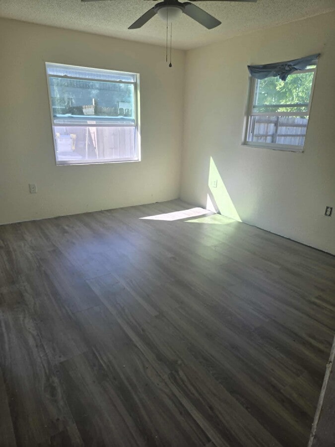 Photo - 308 Sun Dial Ct