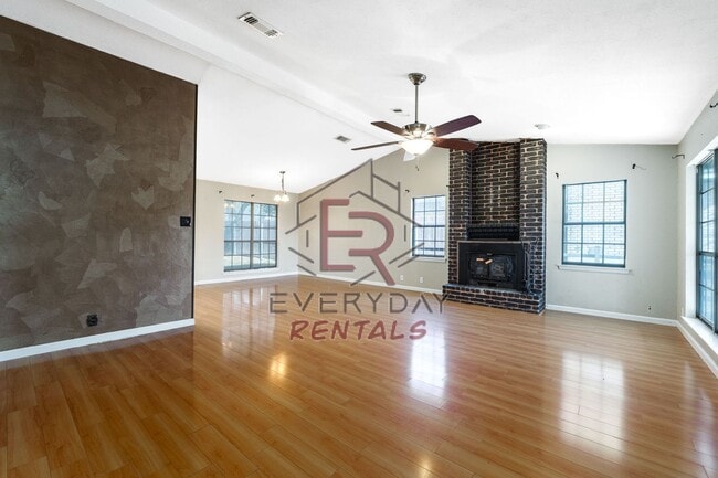 Photo - Charming 3 bedroom 2 bath in Temple