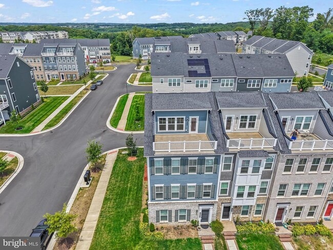 Photo - 1680 Dunnington Pl