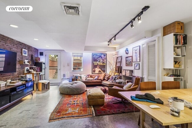 Photo - 184 Sackett St Apartment
