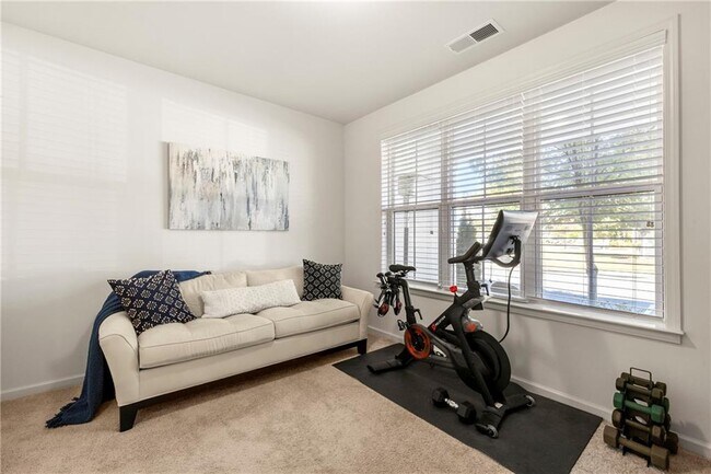 Photo - 155 Harlow Cir