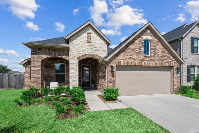 Building Photo - 15726 Rosemary Hl Ln