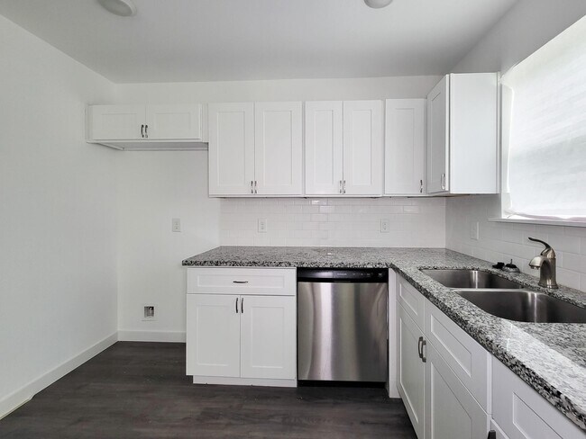 Photo - 8122 Sterlingshire St