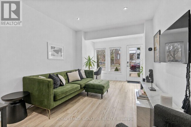 Photo - 28 Minto St