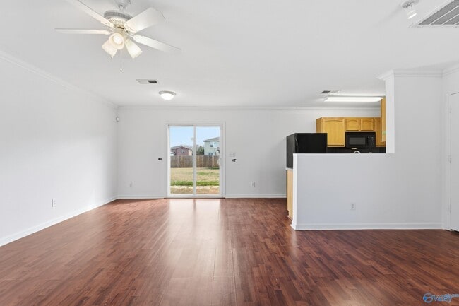 Photo - 313 Kenneth Blvd NW