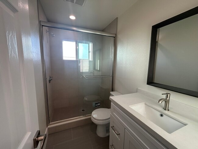 Photo - 4415 W 170th St