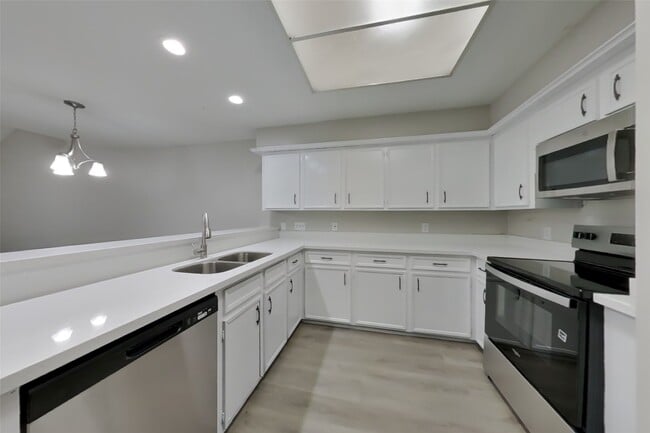 Photo - 3619 Maple Glen Dr