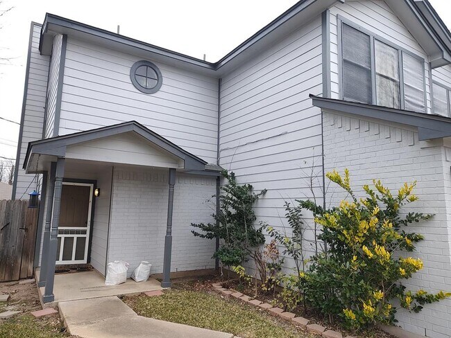 Photo - 1210 Gingerlily Cove