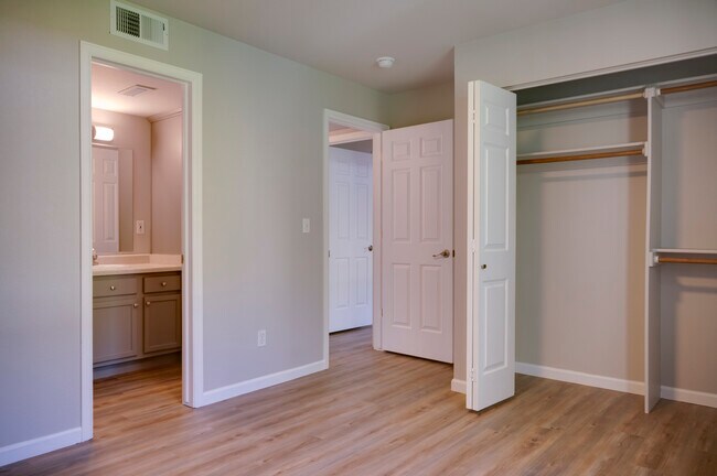 Photo - 4203 Sunset Ridge Ct Unit 4203 Sunset Ridge Court