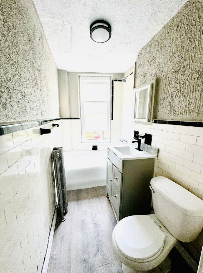 Photo - 17 Elwood Pl Unit 407