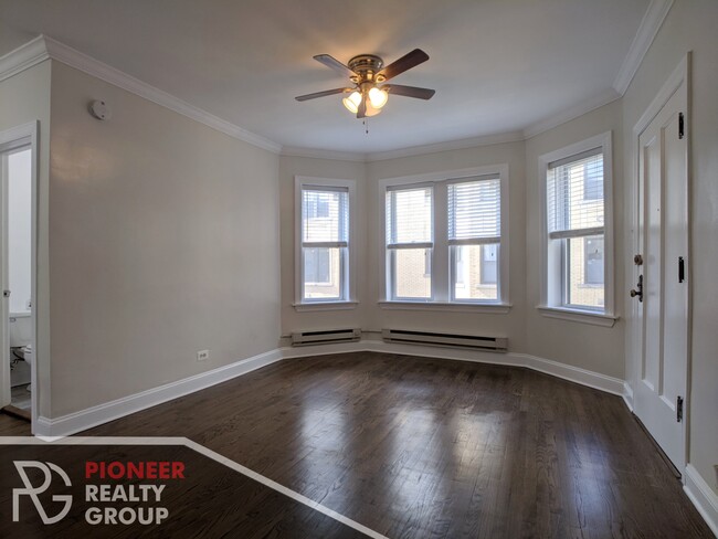 Photo - 3814 N Greenview Ave Apartamentos Unidad 2W