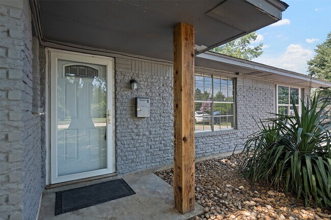 Photo - 15915 Mueschke Rd