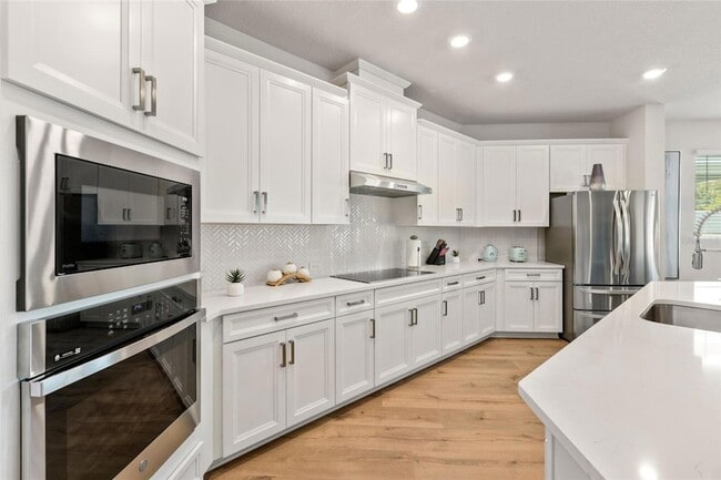 Photo - 526 Limerick Pl